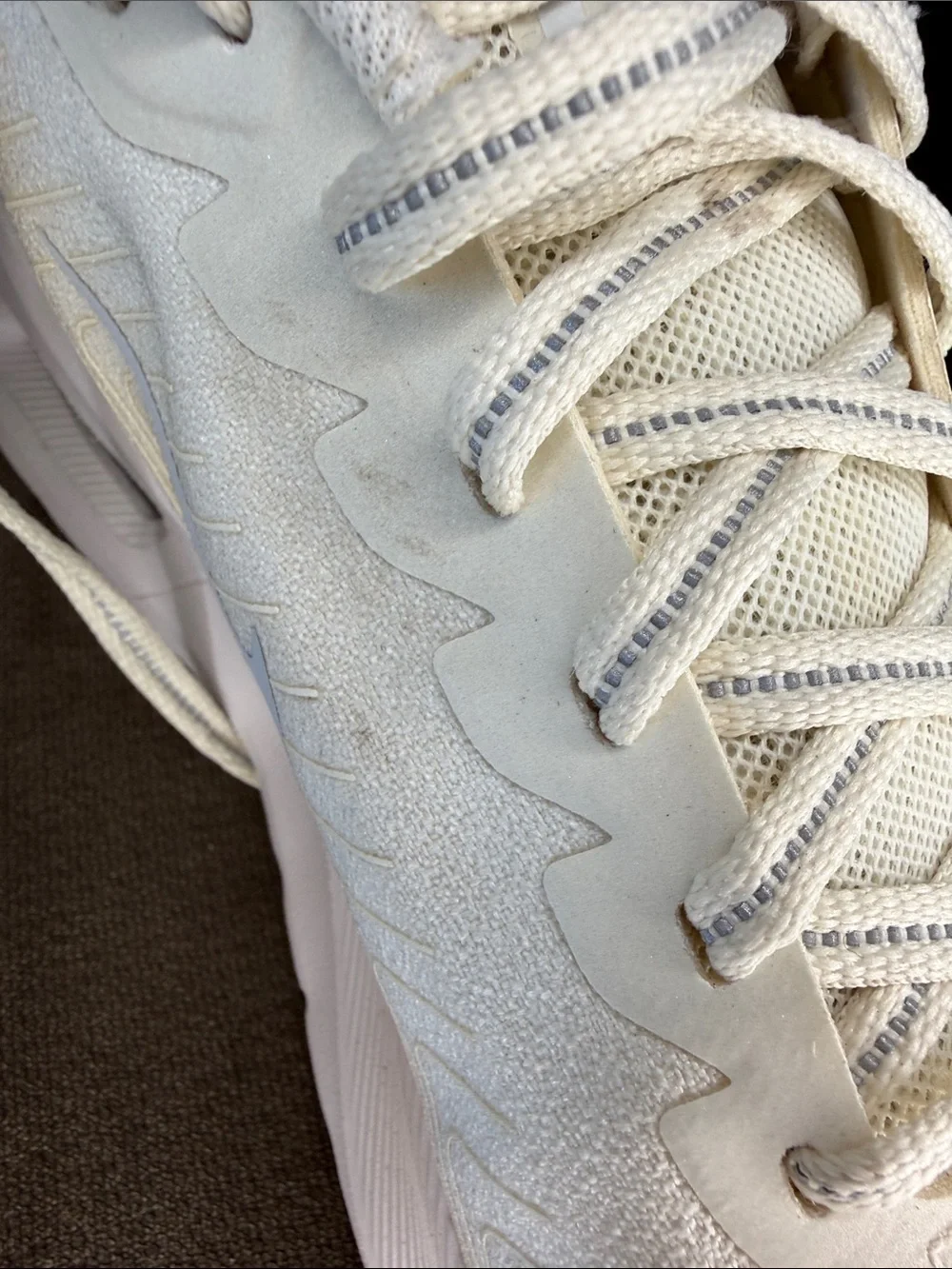 NIKE AIR MAX NUAXIS PREMIUM 'SOFT PEARL PURE PLATINUM'